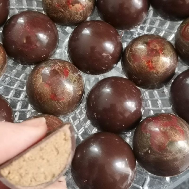 bonbon chocolat noir, praline